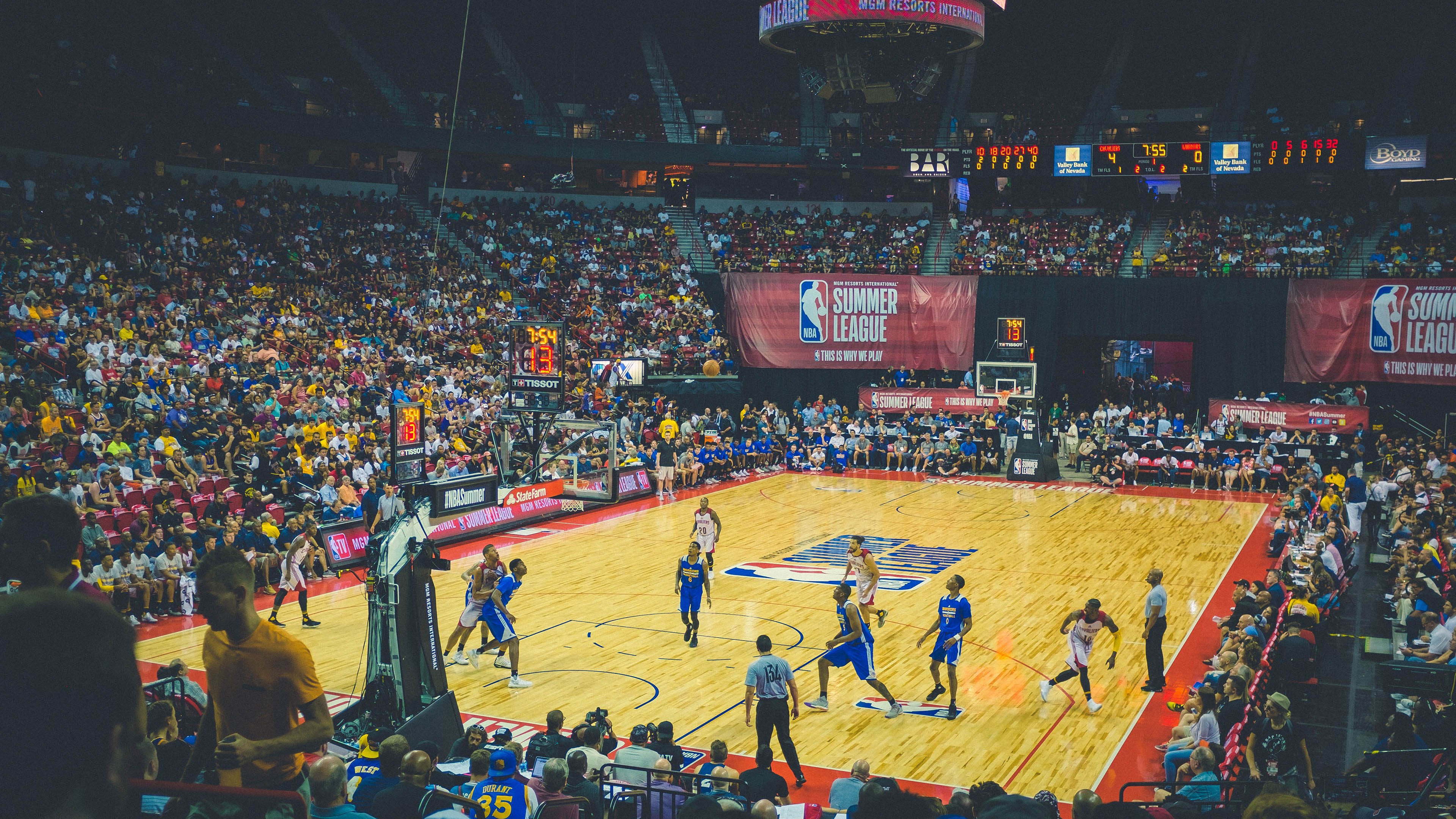 爱游戏电竞-中国篮球职业联赛引入高科技裁判系统，最新中国篮球裁判规则