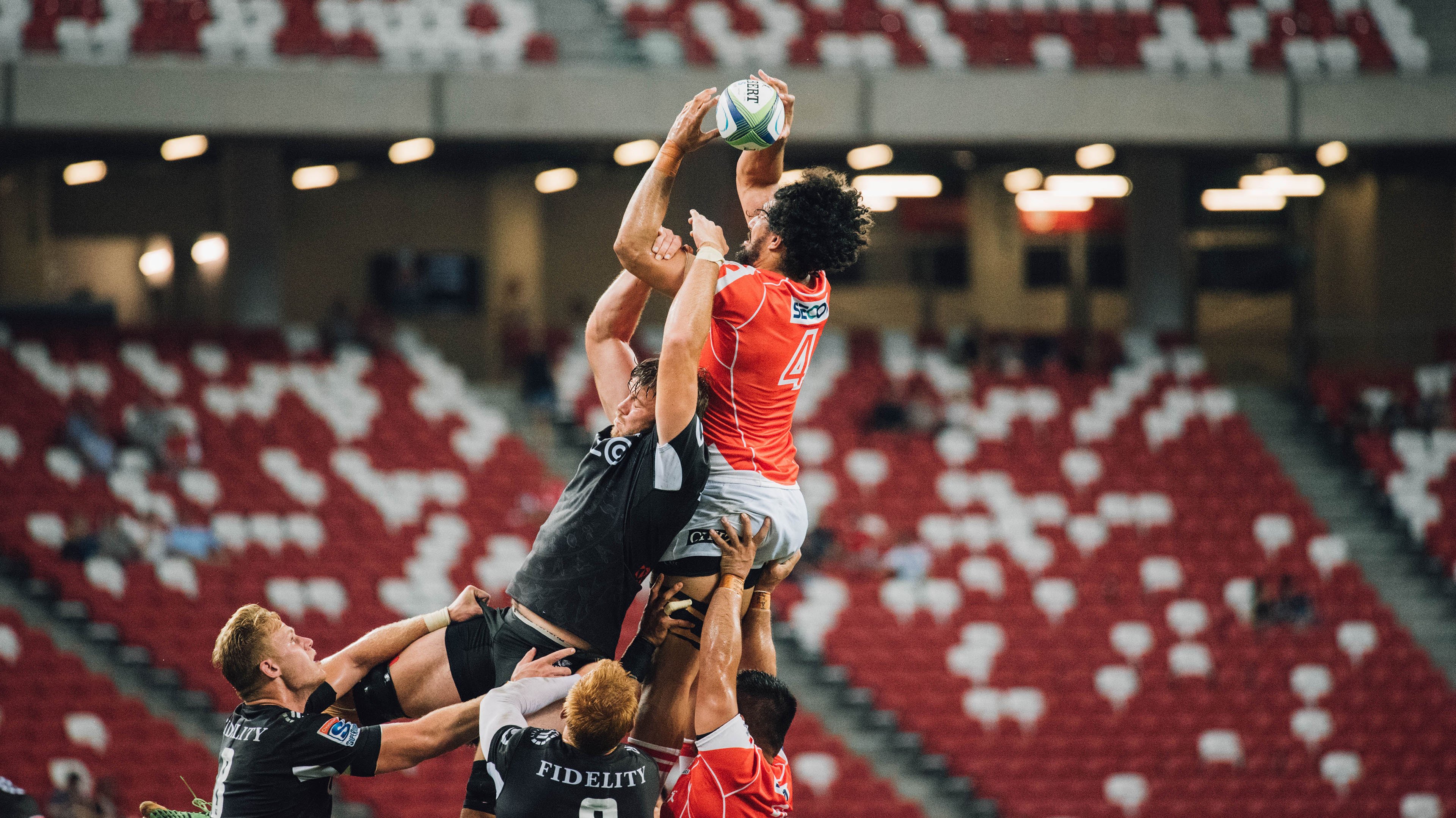 爱游戏ayx官网-刺激瞬间：比赛中的精彩封盖和三分合集！