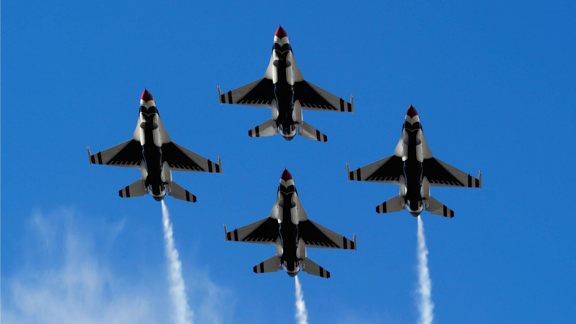 客場球隊遭遇強勁對手,力拼下一場勝利,足球中客场是什么意思