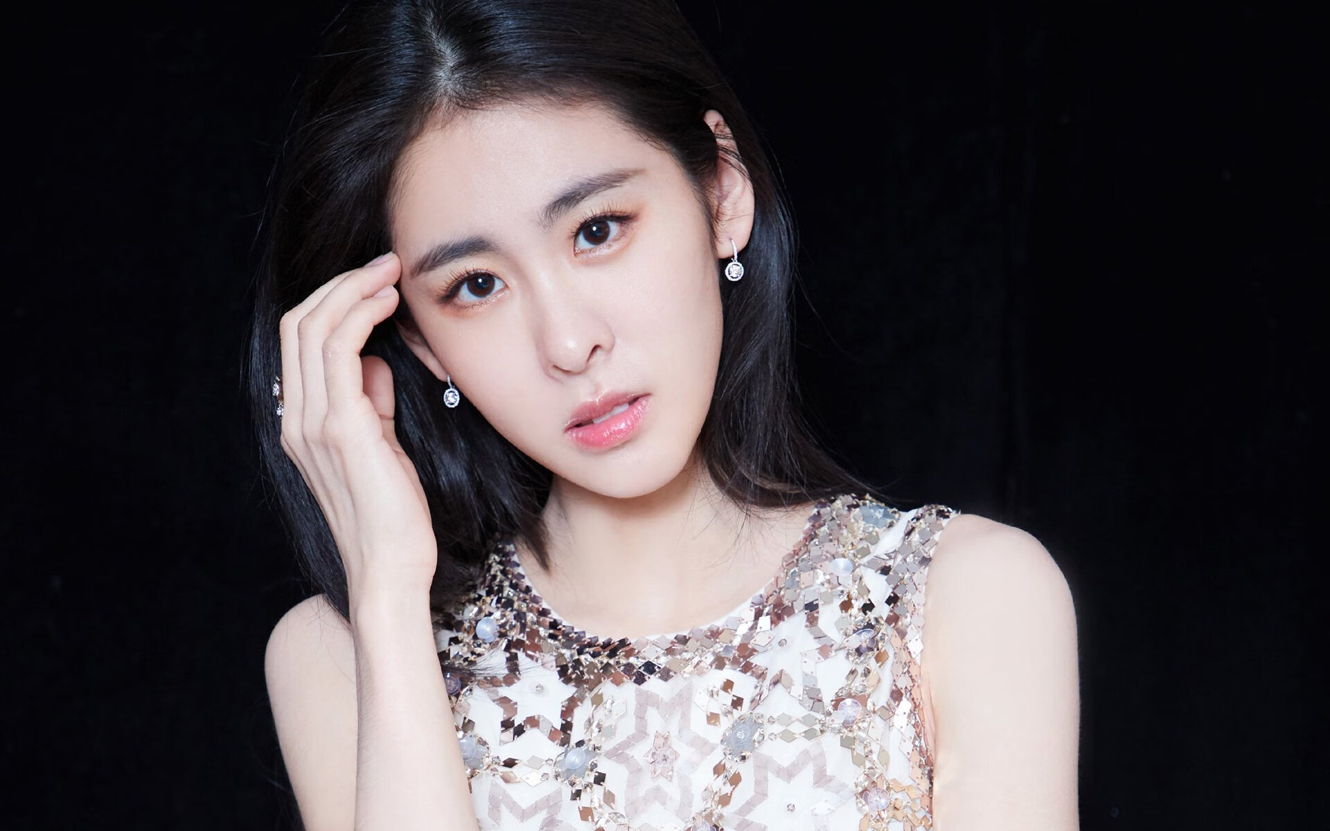 拜仁通过三人支点撕裂博卡防线