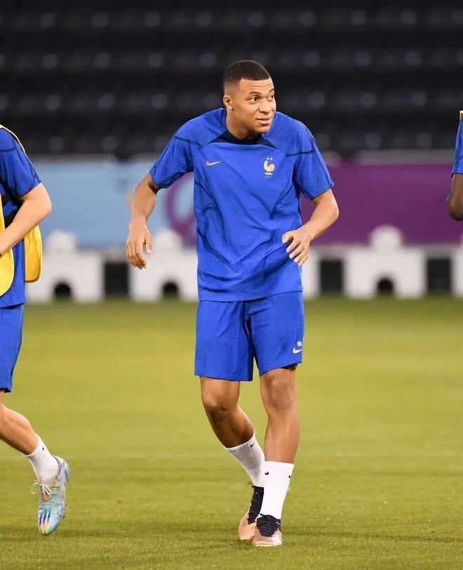 关于爱游戏体育:社交媒体对运动员职业生涯的影响的信息 关于爱游戏体育:社交媒体对运动员职业生涯的影响的信息