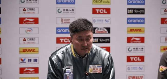 爱游戏体育：中国男篮历史上的经典防守：回顾那些令人窒息的防守表现的简单介绍