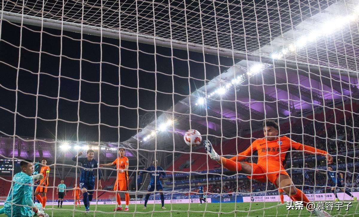 包含爱游戏体育:中超升班马武汉三镇队“黑马”变“笑话”？球迷：昙花一现！的词条
