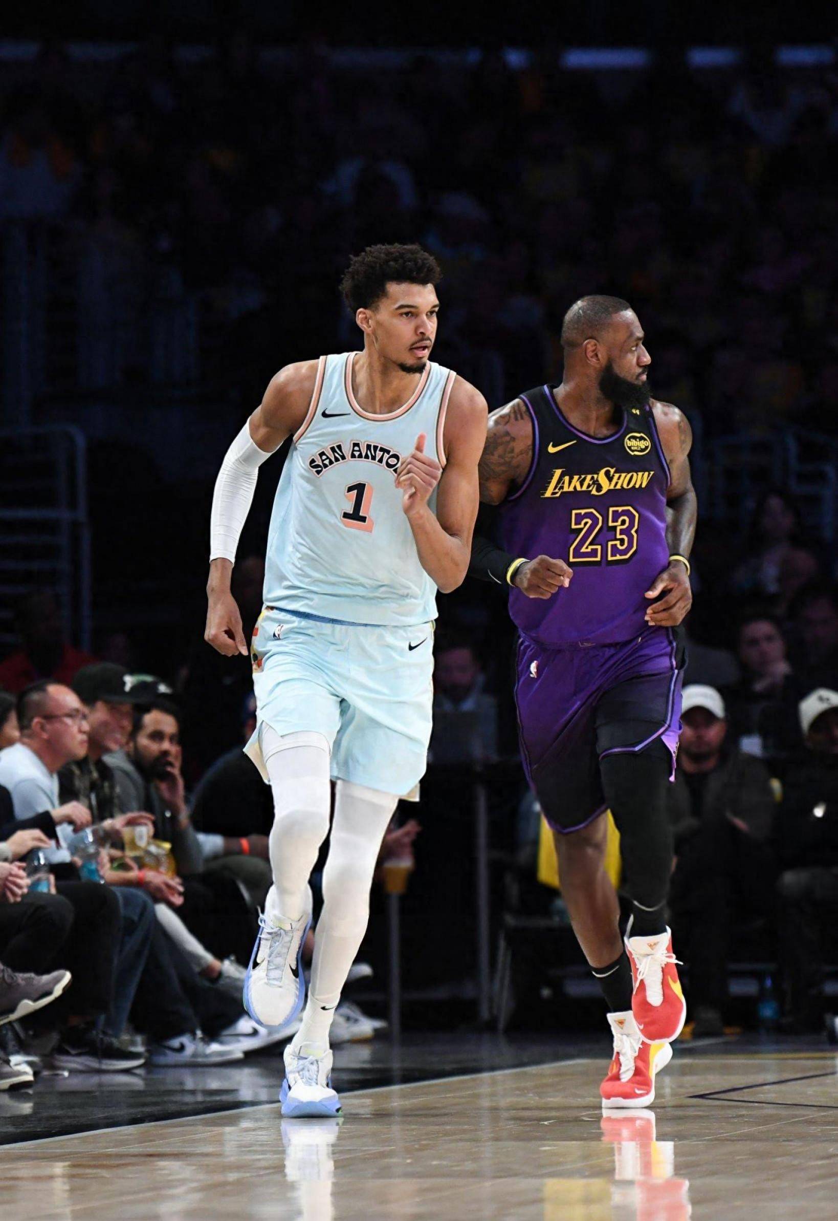 关于爱游戏体育:湖人队新赛季的挑战:如何应对激烈的竞争?的信息 关于爱游戏体育:湖人队新赛季的挑战:如何应对激烈的竞争?的信息